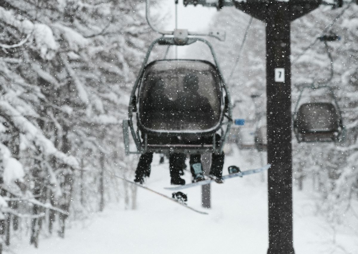 Skilift im Skigebiet Hakuba, Japan