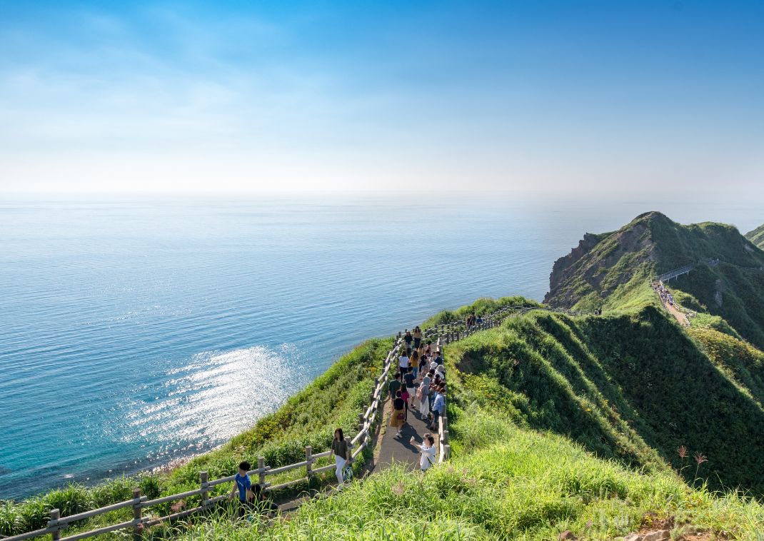 Wandern am Kap Kamui Shakotan, Hokkaido, Japan