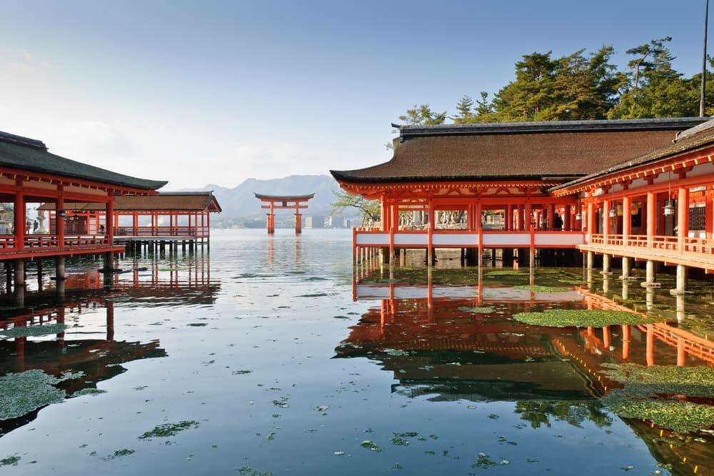 Miyajima, Hiroshima, Japan schwimmender Schrein