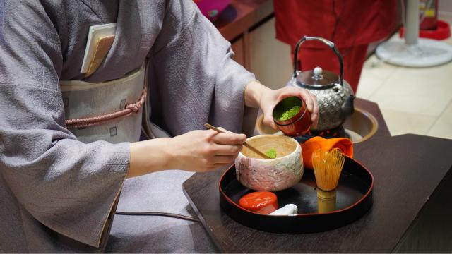 Teezeremonie in Uji, Kyoto