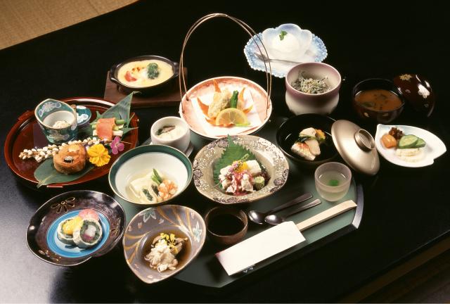 Kaiseki-Abendessen in einem Ryoken