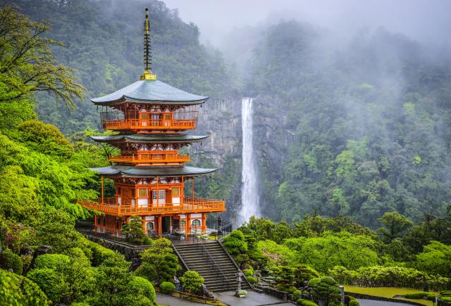 Ise Seigantoji-Pagode und Nachi-Wasserfall