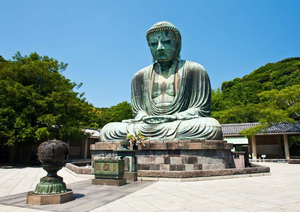 Der Große Buddha von Kamakura im Kotoku-in-Tempel