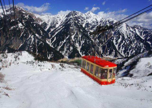 Seilbahn auf der Tateyama Kurobe Alpine Route