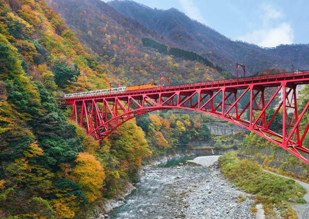 Kurobe-Schluchtbahn
