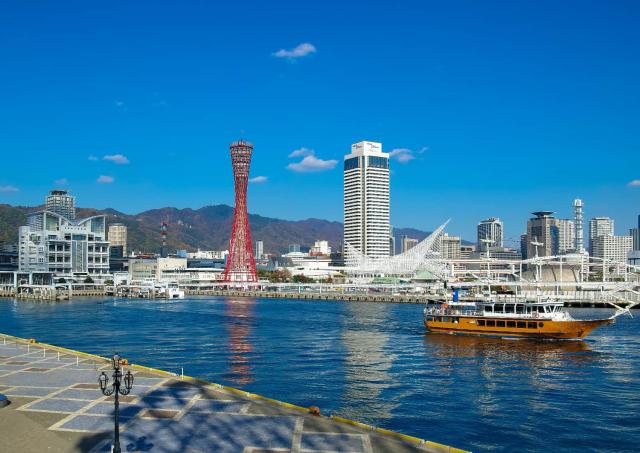 Die malerische Uferpromenade von Kobe