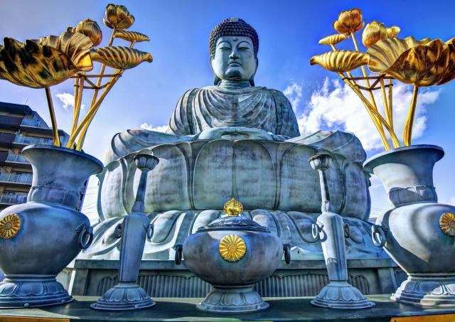 Der Große Buddha im Nofukuji-Tempel in Hyogo Daibutsu