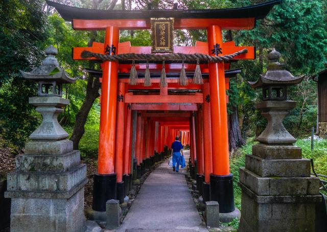 Der Fushimi Inari-Taisha, einer der bekanntesten Shinto-Schreine in Kyoto – und ganz Japan