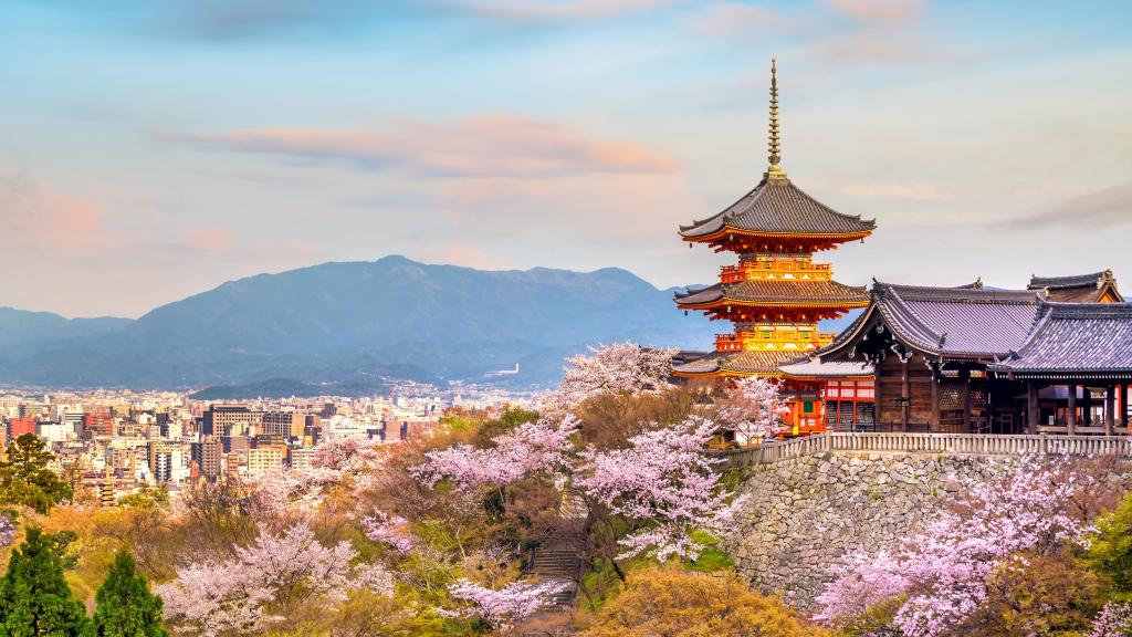 Der Kiyomizudera-Tempel im Frühling