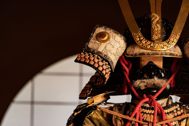 Samurai-Rüstung und Helm, Japan