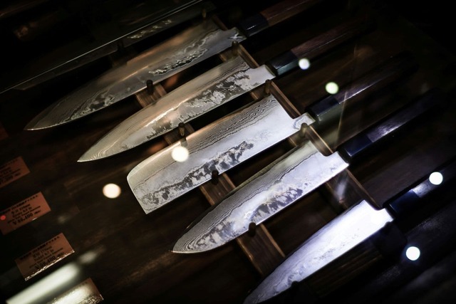 Japanische Messer in einem Geschäft