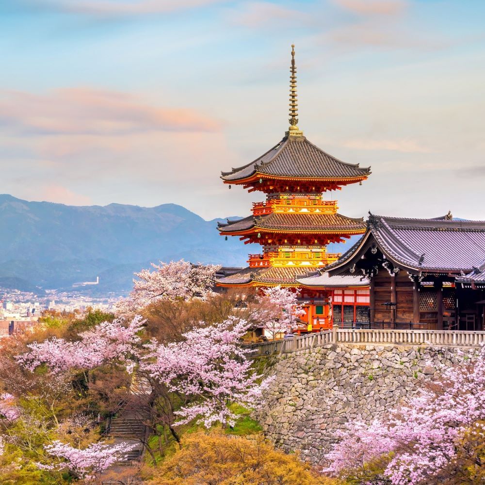 Der Kiyomizudera-Tempel im Frühling