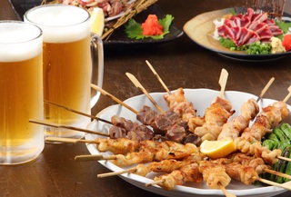 Bier und Yakitori in Hakuba