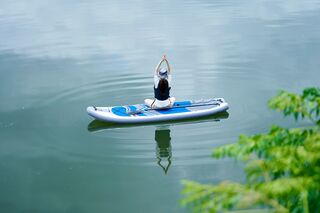 SUP auf einem Fluss